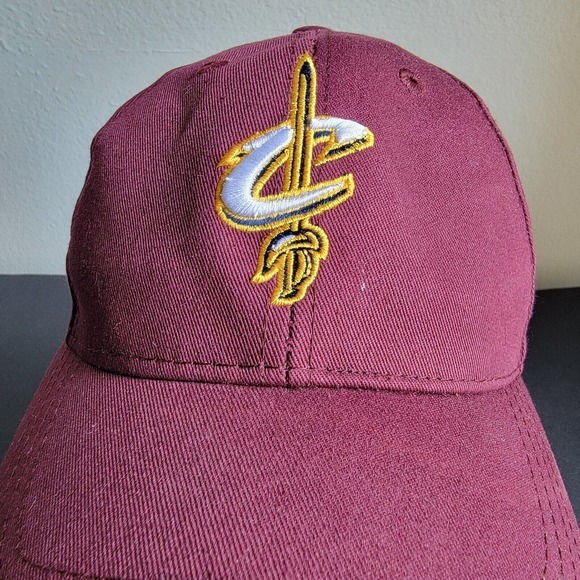 Youth Adidas Cleveland Cavaliers Red Strapback Hat "C"‎ Logo - Picture 1 of 9